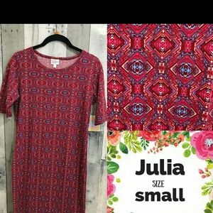 NEW DRESS SMALL LULAROE JULIA